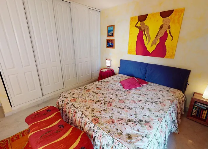 Grand 2p Face Avec Balcon, Parking, Piscine Et En Centre-ville A - Fr-1-196-284 דירה מנטון