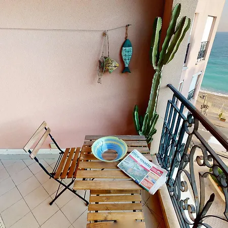 Grand 2p Face Avec Balcon, Parking, Piscine Et En Centre-ville à - Fr-1-196-284 Apartamento Menton